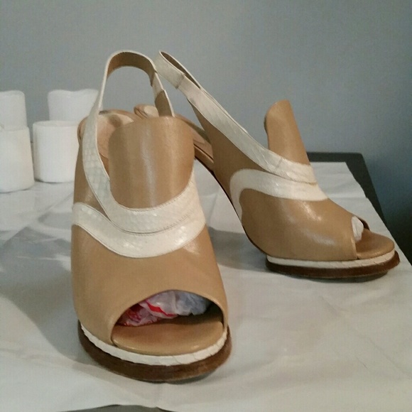 Chloe Tan and White Snake Print Sling Back Heels - Picture 4 of 8
